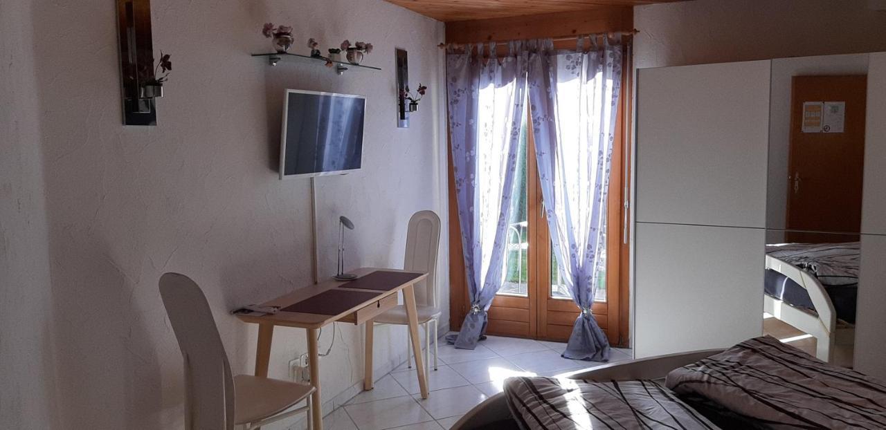 Studio In Domat Ems Dış mekan fotoğraf